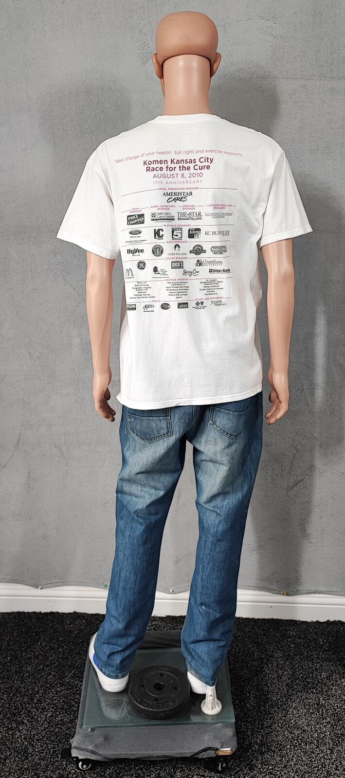 Vintage 2010 Race Cure Graphic T-Shirt White Retro Y2K Men's Size Large L