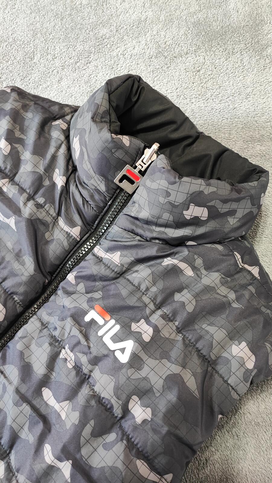 Vintage Fila Reversible Padded Gilet Vest Black Grey Camo Men Size Medium