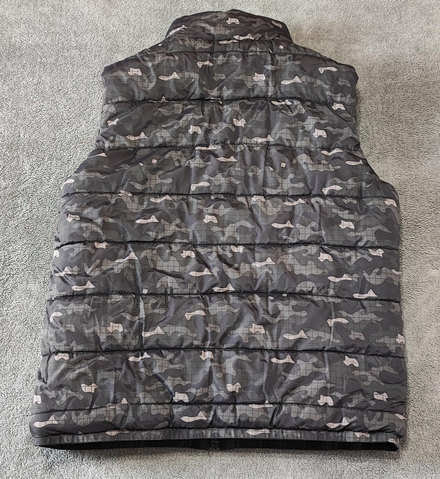 Vintage Fila Reversible Padded Gilet Vest Black Grey Camo Men Size Medium