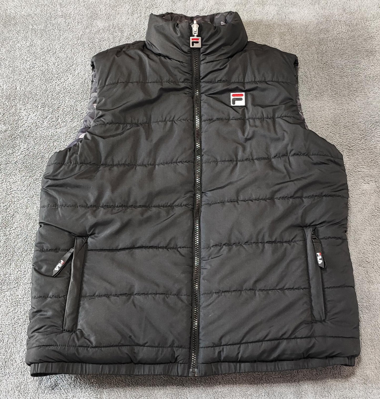 Vintage Fila Reversible Padded Gilet Vest Black Grey Camo Men Size Medium
