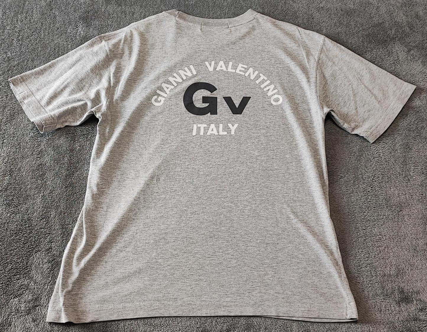 Vintage Gianni Valentino Embroidered Logo T-Shirt Grey Retro 90s Men's Size M