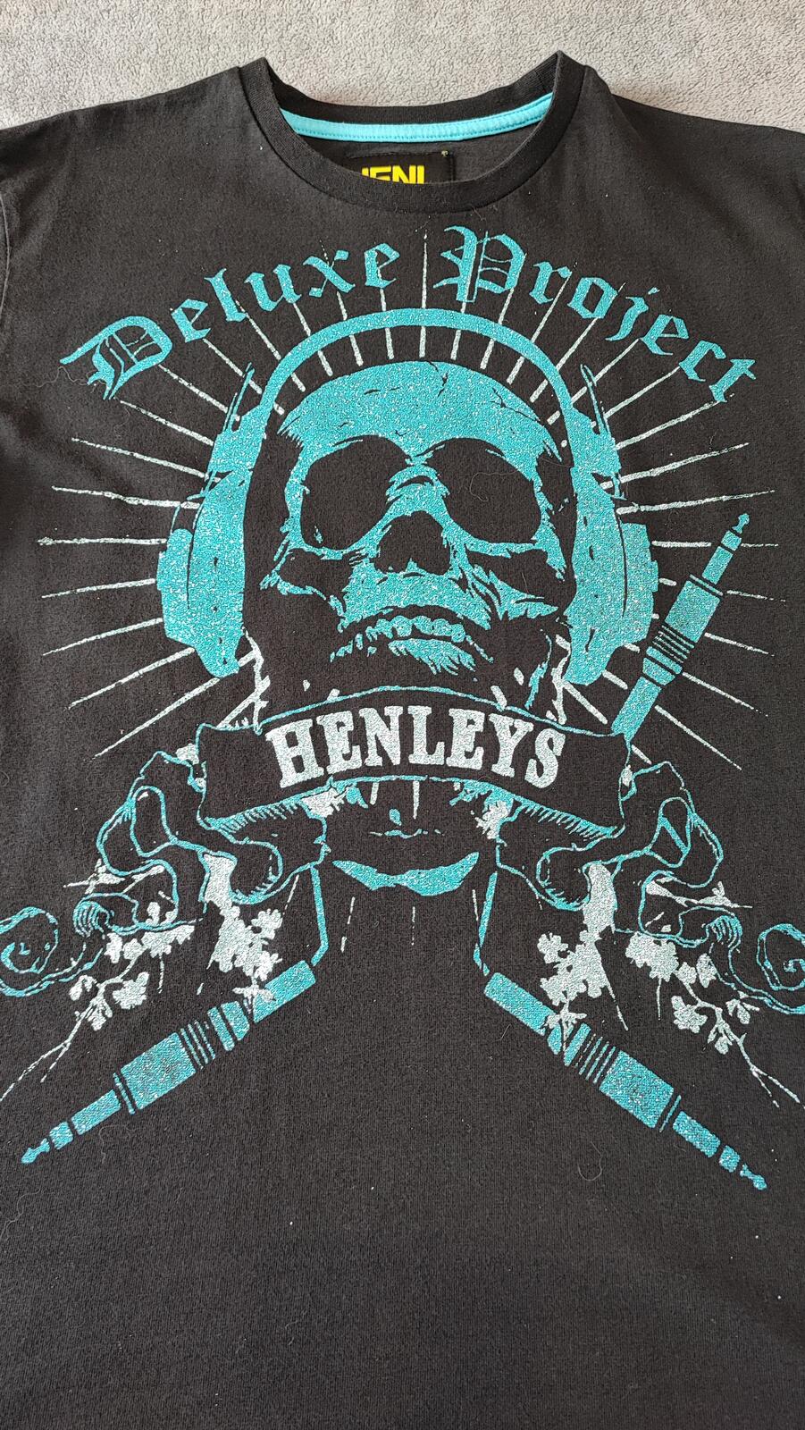 Vintage Henleys Skull Graphic T-Shirt Black Retro Y2K Men's Size Small S