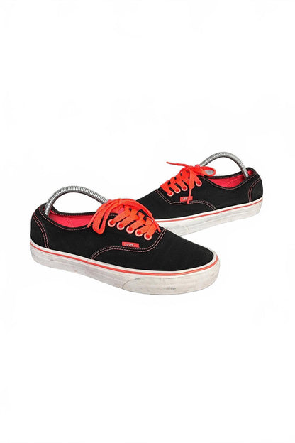 Vintage Vans Classic Plain Black Canvas Skate Trainers Shoes Men Size UK 6.5