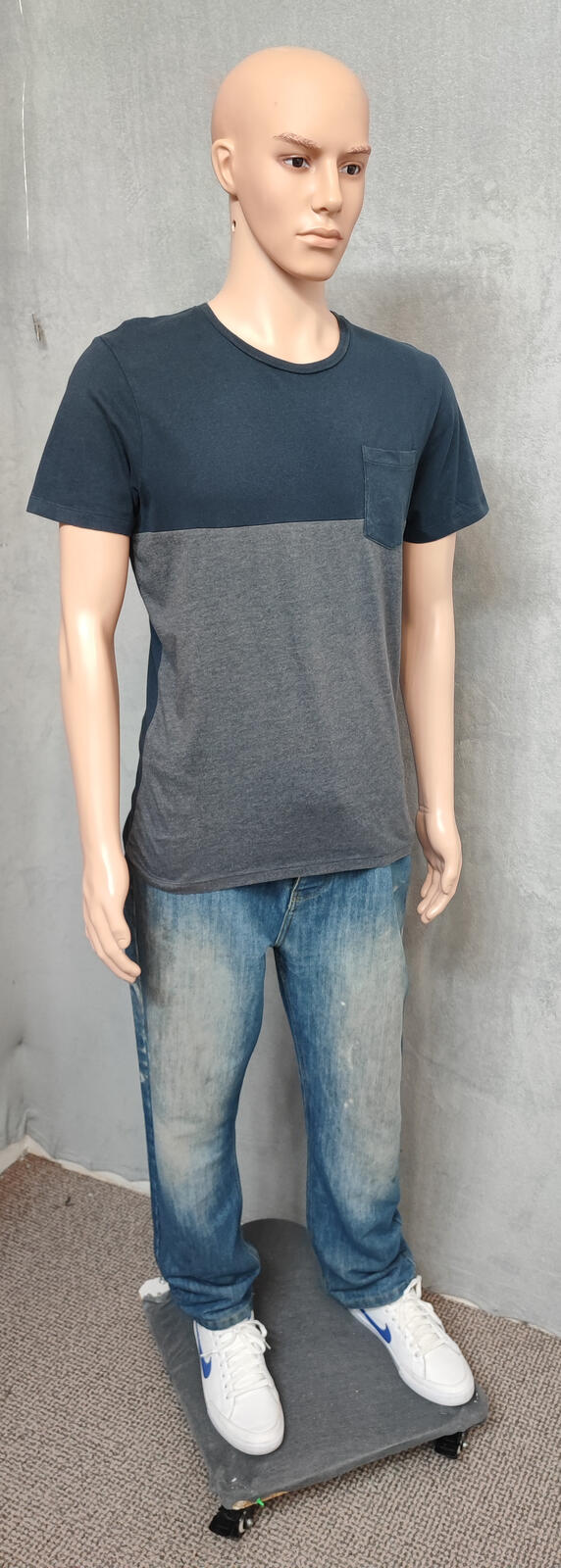 Vintage Jack & Jones Graphic T-Shirt Grey Blue Retro Y2K Men's Size Medium M