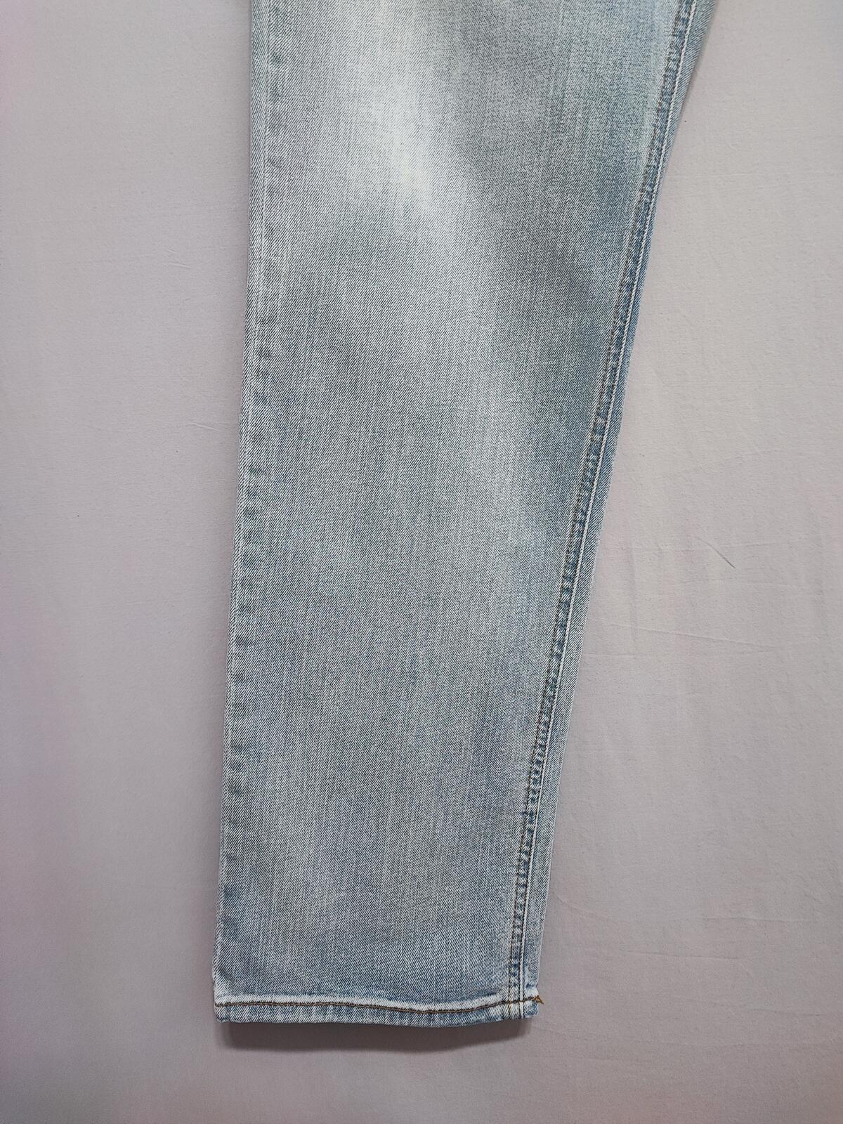 Vintage Levi's 541 Athletic Taper Jeans Faded Light Blue Thrashed Men's W40 L34