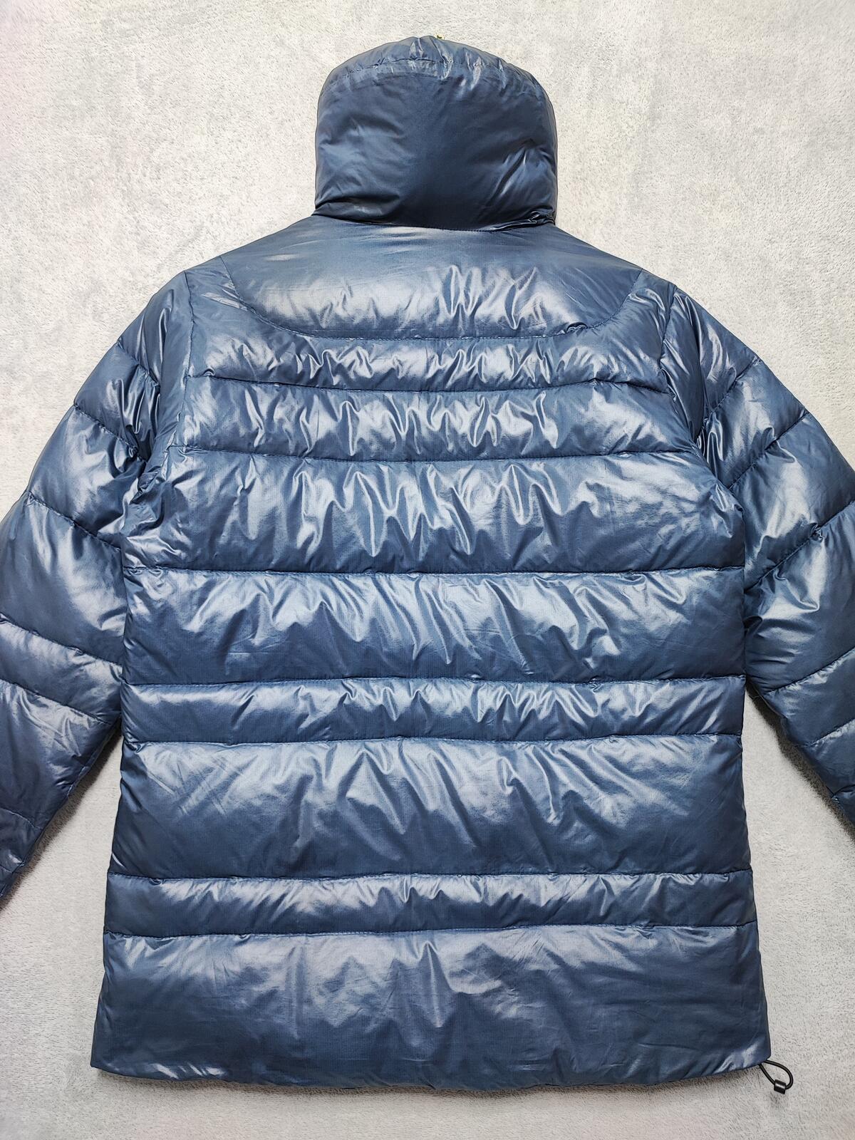 Vintage Helly Hansen Plain Navy Blue Heavily Padded Puffer Jacket Men Size Small
