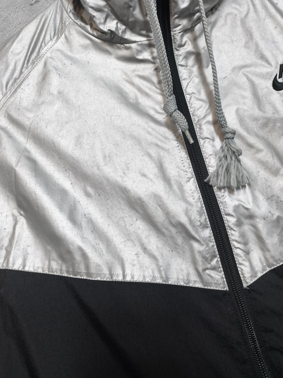 Vintage Nike "Big Shirt" Era Metallic Silver Foil & Black Swoosh Windbreaker XXL