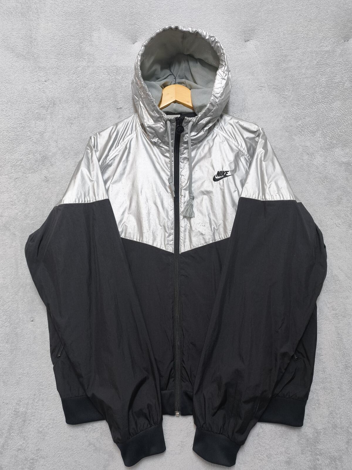 Vintage Nike "Big Shirt" Era Metallic Silver Foil & Black Swoosh Windbreaker XXL