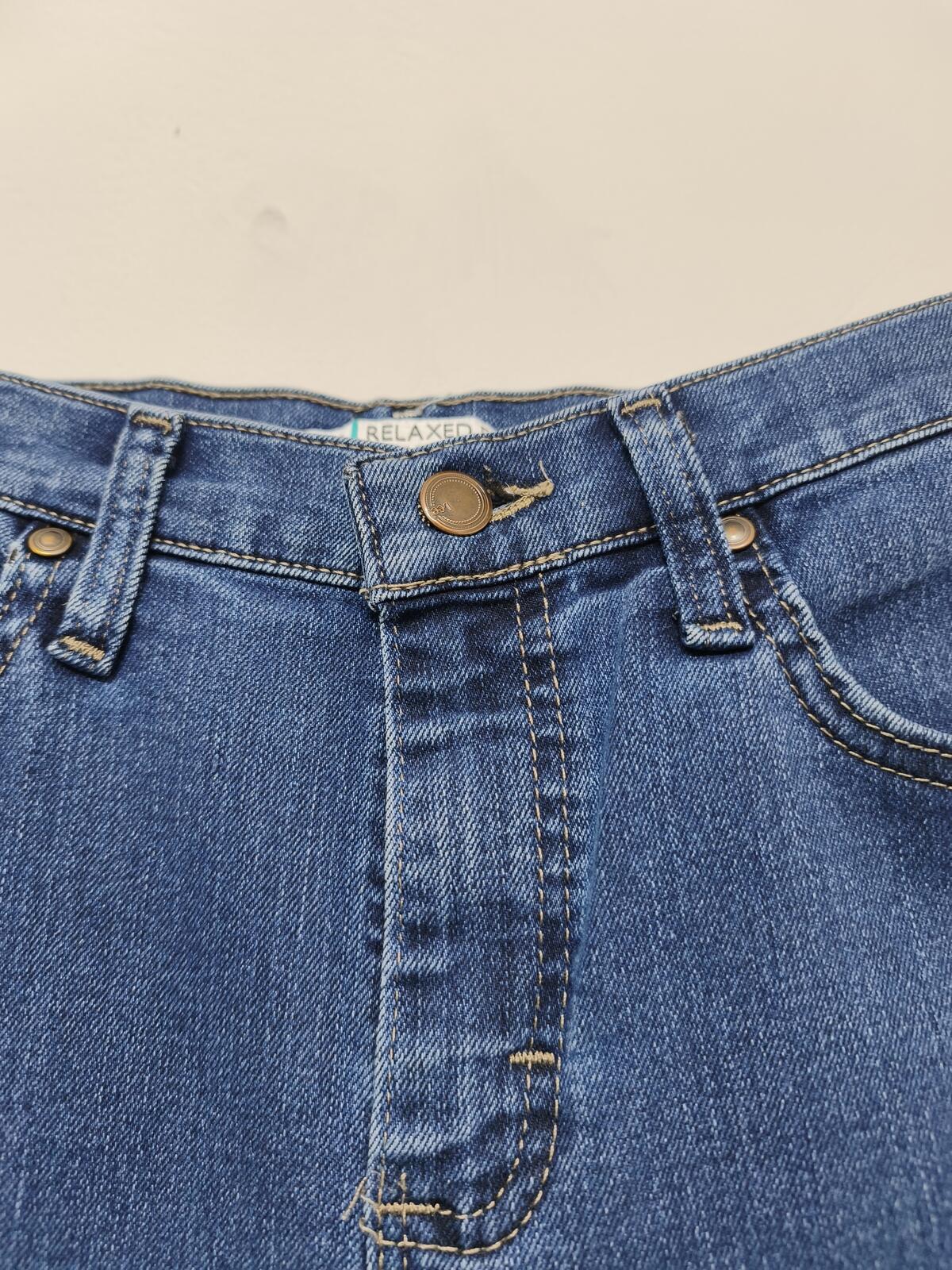 Vintage Lee High Waisted Relaxed Fit Deep Blue Straight Leg Jeans Women's W28