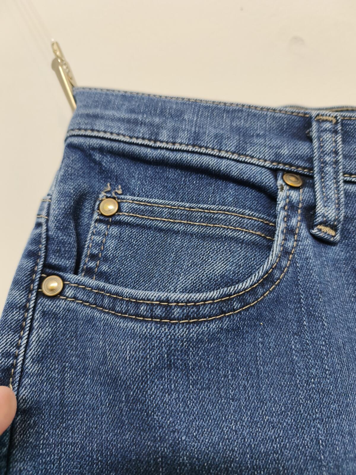 Vintage Lee High Waisted Relaxed Fit Deep Blue Straight Leg Jeans Women's W28