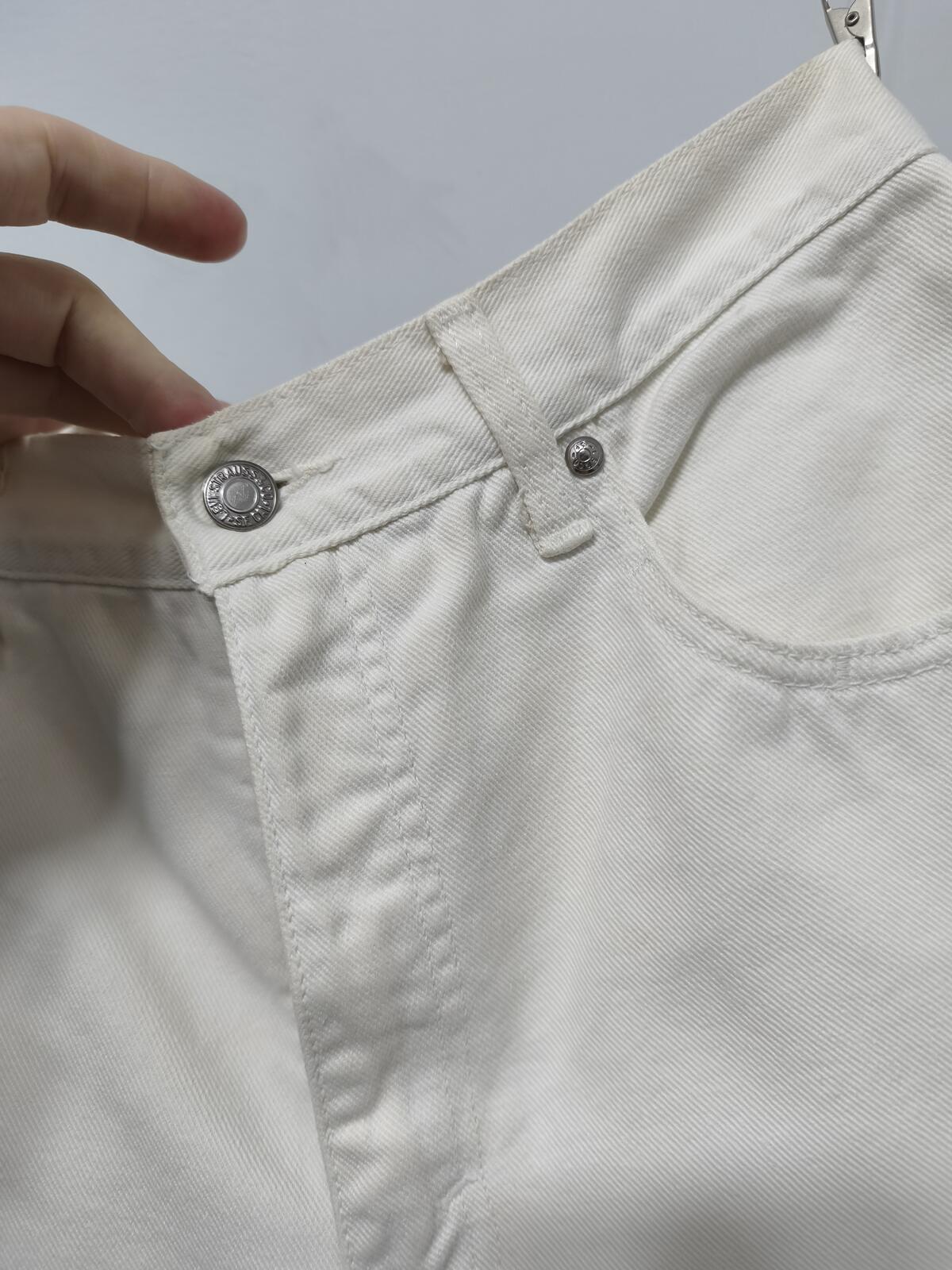 Vintage Levis 900 Series White Denim Shorts W26 High Waist Mom 90s Y2K Indie Retro