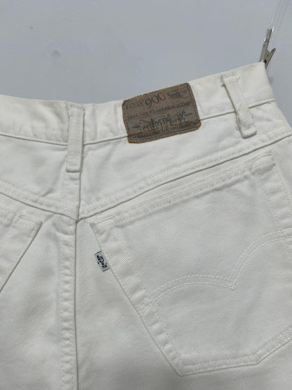 Vintage Levis 900 Series White Denim Shorts W26 High Waist Mom 90s Y2K Indie Retro