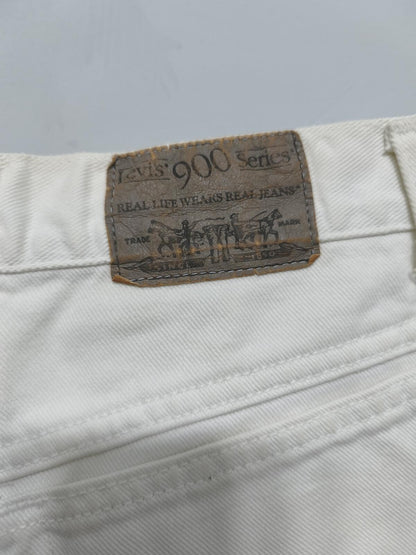 Vintage Levis 900 Series White Denim Shorts W26 High Waist Mom 90s Y2K Indie Retro