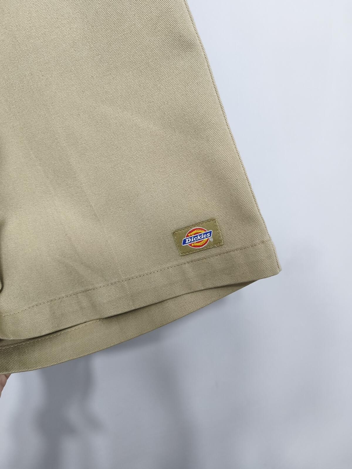 Vintage Dickies Workwear Shorts Khaki Sand 90s Skater Indie Baggy 26W