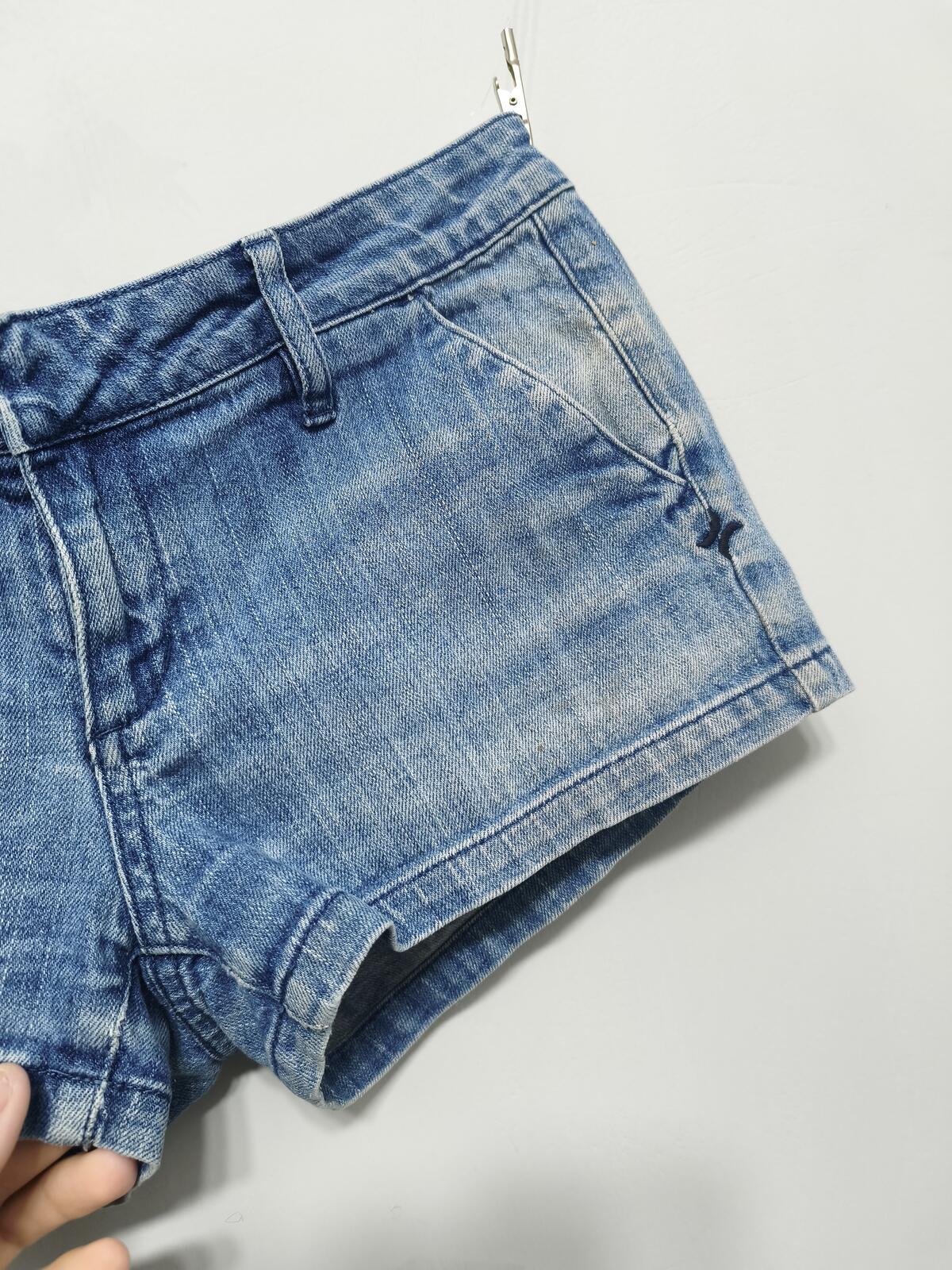 Vintage Hurley Lowrider Light Wash Blue Denim Summer Skater Jorts Shorts W32