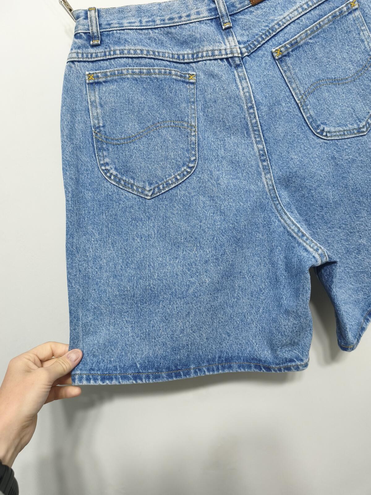 Vintage Lee Original Blue Denim High Waisted Mom Shorts 90s Grunge Casual 30W