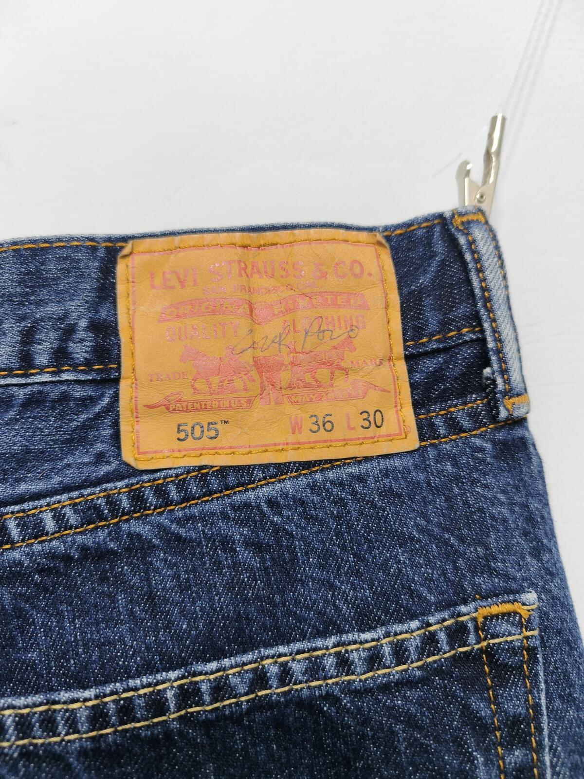 Vintage Levi's 505 Dark Indigo Raw Hem Denim Shorts 90s Skater Grunge Jorts W36