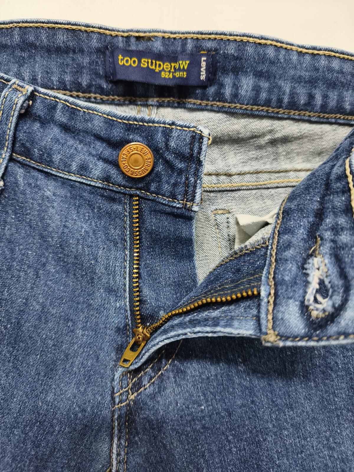 Vintage Levis 524 Too Superlow Denim Shorts W30 Low Rise Dark Blue Y2K 00s Retro