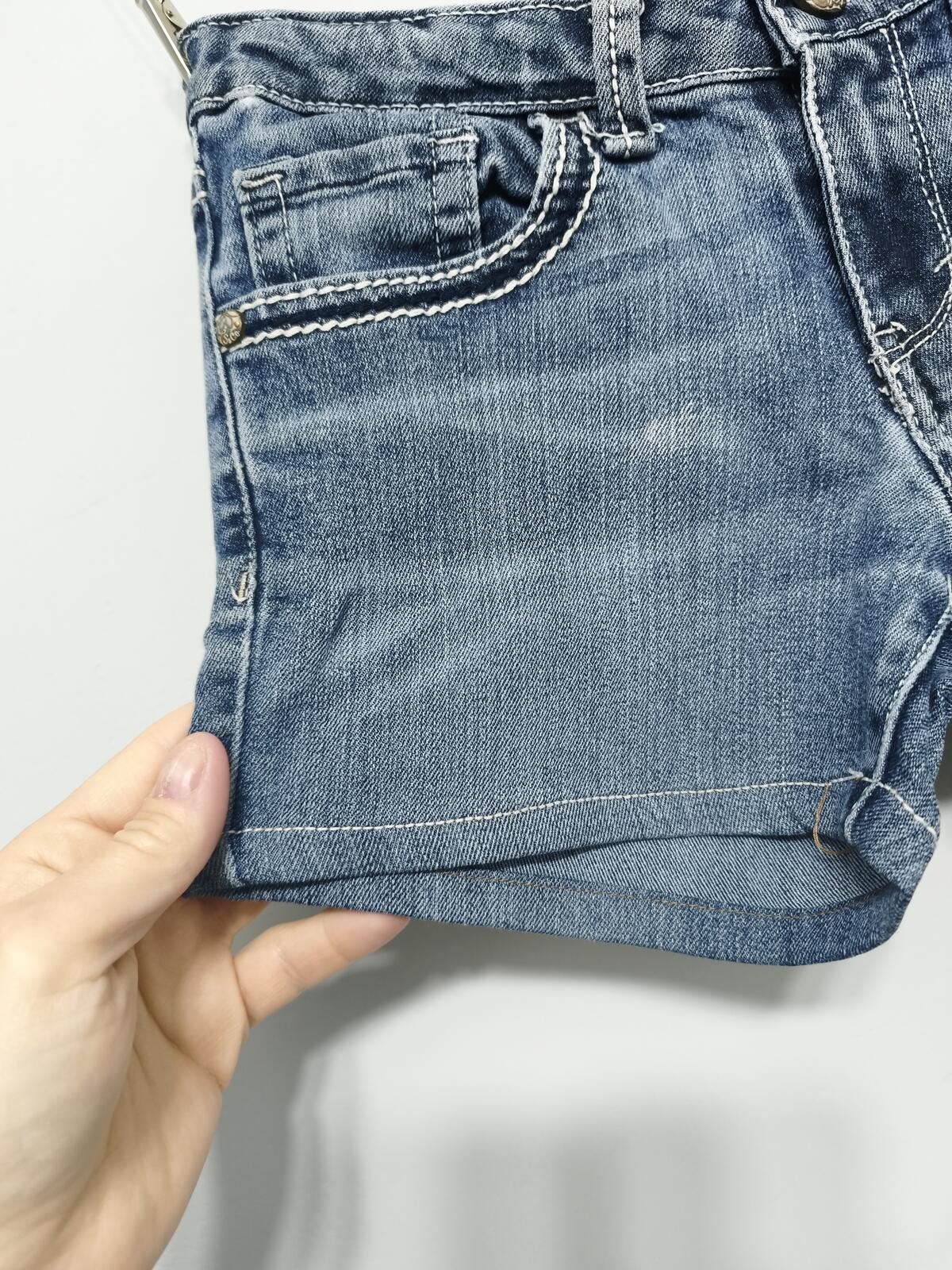 Vintage Levi's Shorts Mid Blue Wash Y2K Contrast Stitch Crystal Button 26W