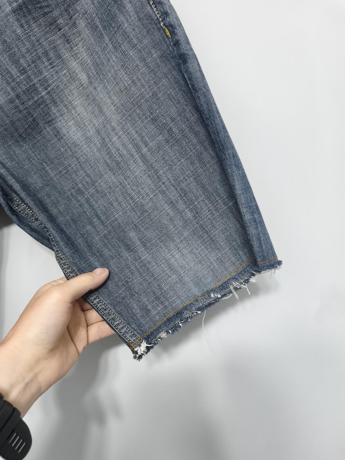Vintage Levi's 511 Slim Fit Mid Blue Raw Hem Denim Shorts 90s Skater Grunge Jorts W34