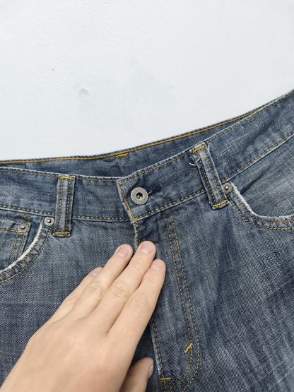 Vintage Levi's 511 Slim Fit Mid Blue Raw Hem Denim Shorts 90s Skater Grunge Jorts W34