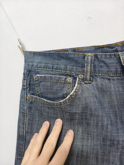 Vintage Levi's 511 Slim Fit Mid Blue Raw Hem Denim Shorts 90s Skater Grunge Jorts W34