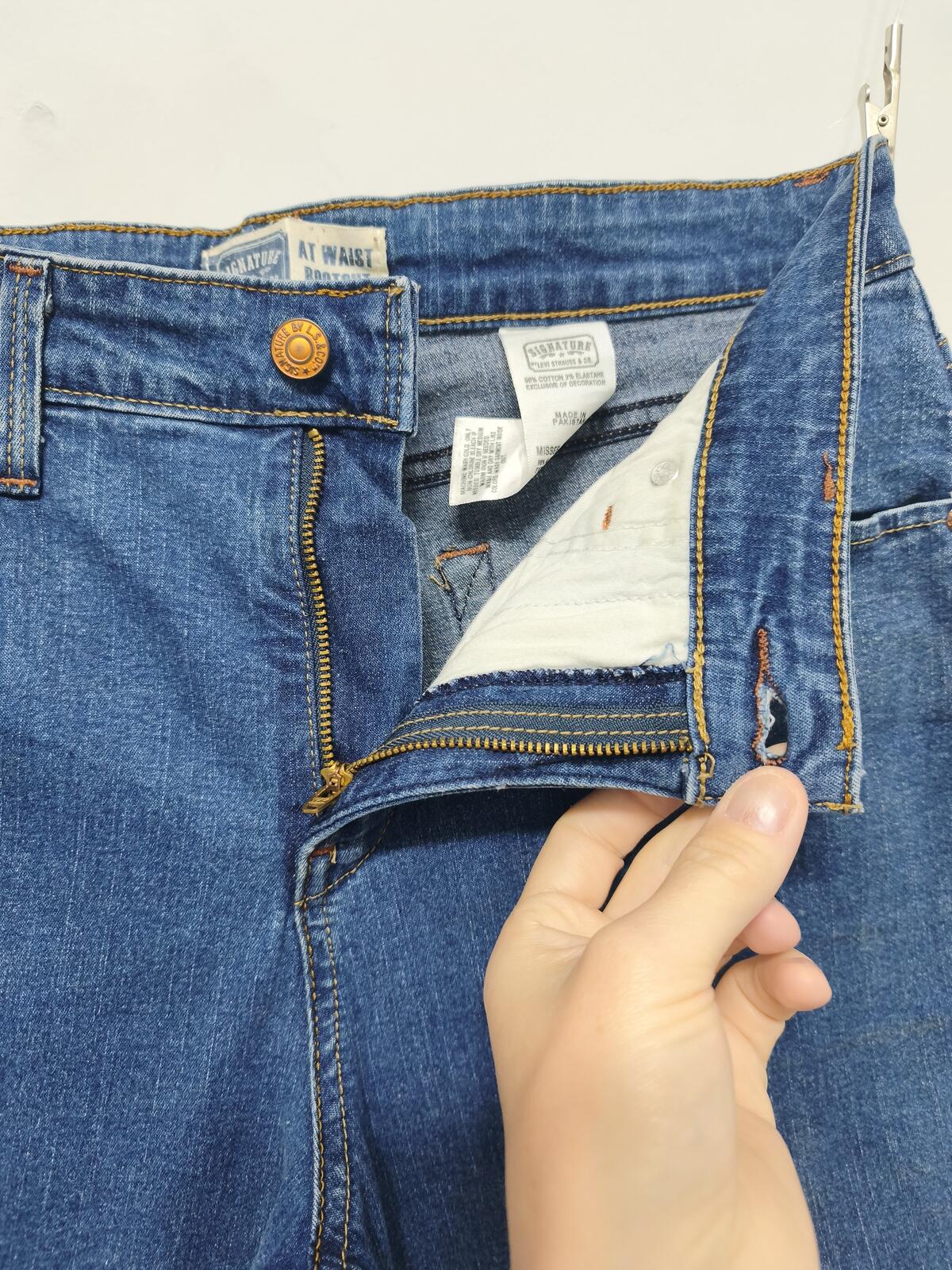 Vintage Signature by Levi Strauss Mid Wash Blue Denim Summer Jorts Shorts W30