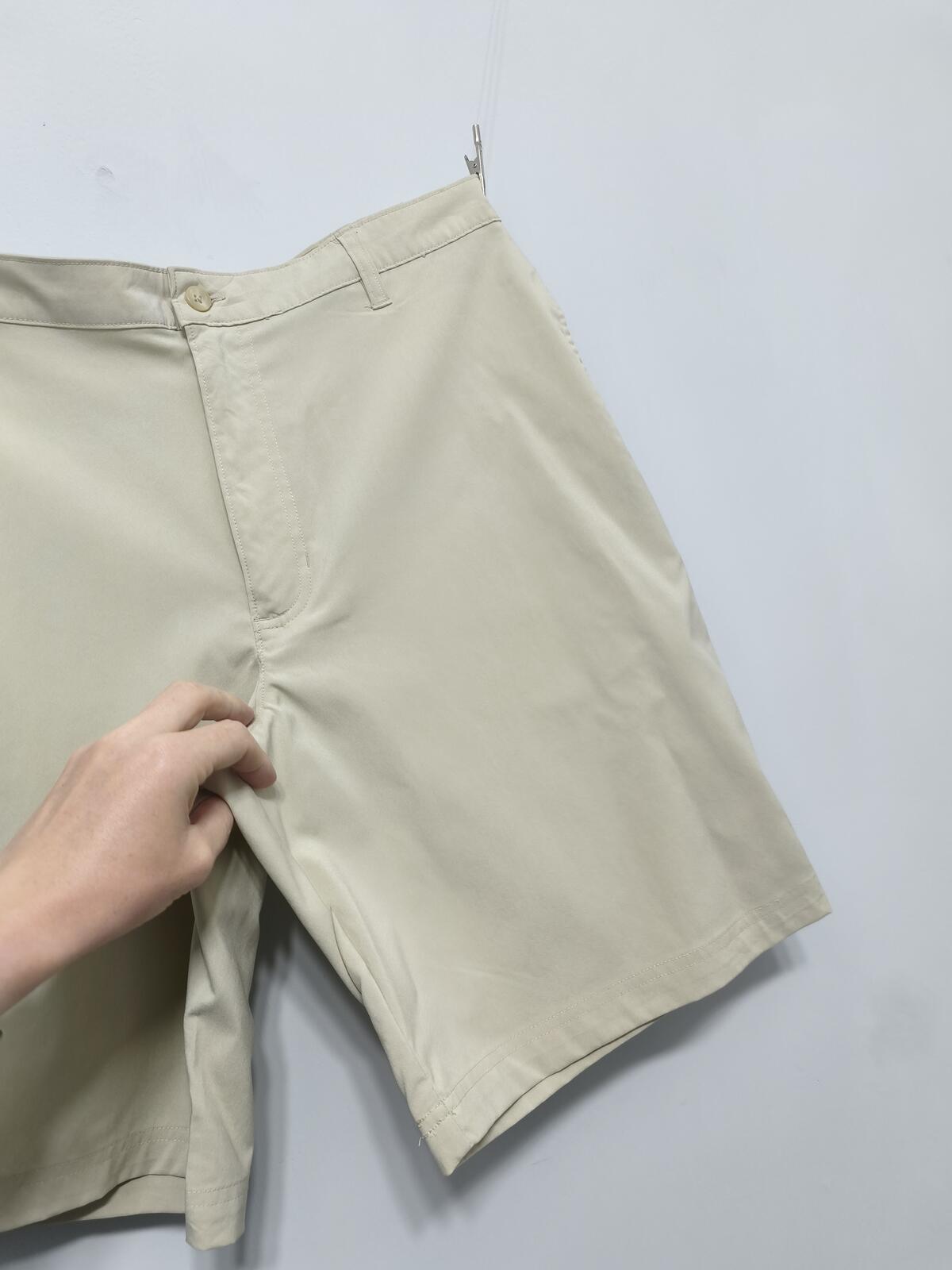 Vintage C9 by Champion Shorts Beige Y2K Skater Golf Retro Activewear 34W