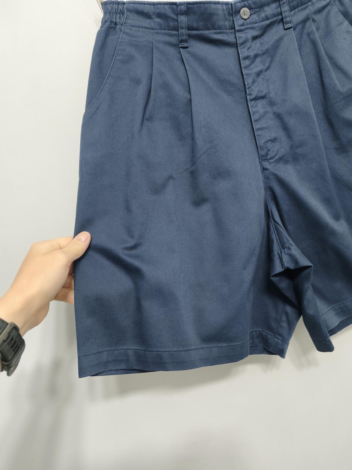 Vintage Lee Women's Pleated Navy Blue Chino Shorts 90s Mom Skater Preppy 30W