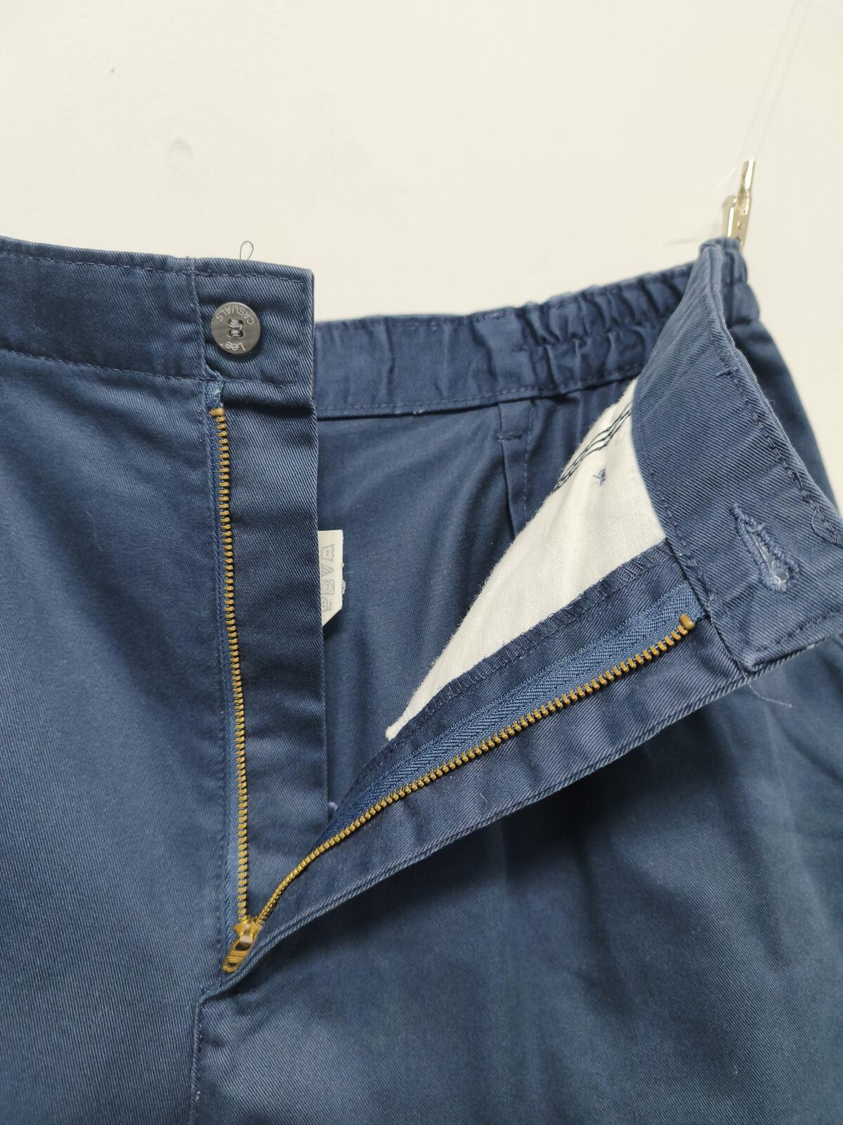 Vintage Lee Women's Pleated Navy Blue Chino Shorts 90s Mom Skater Preppy 30W