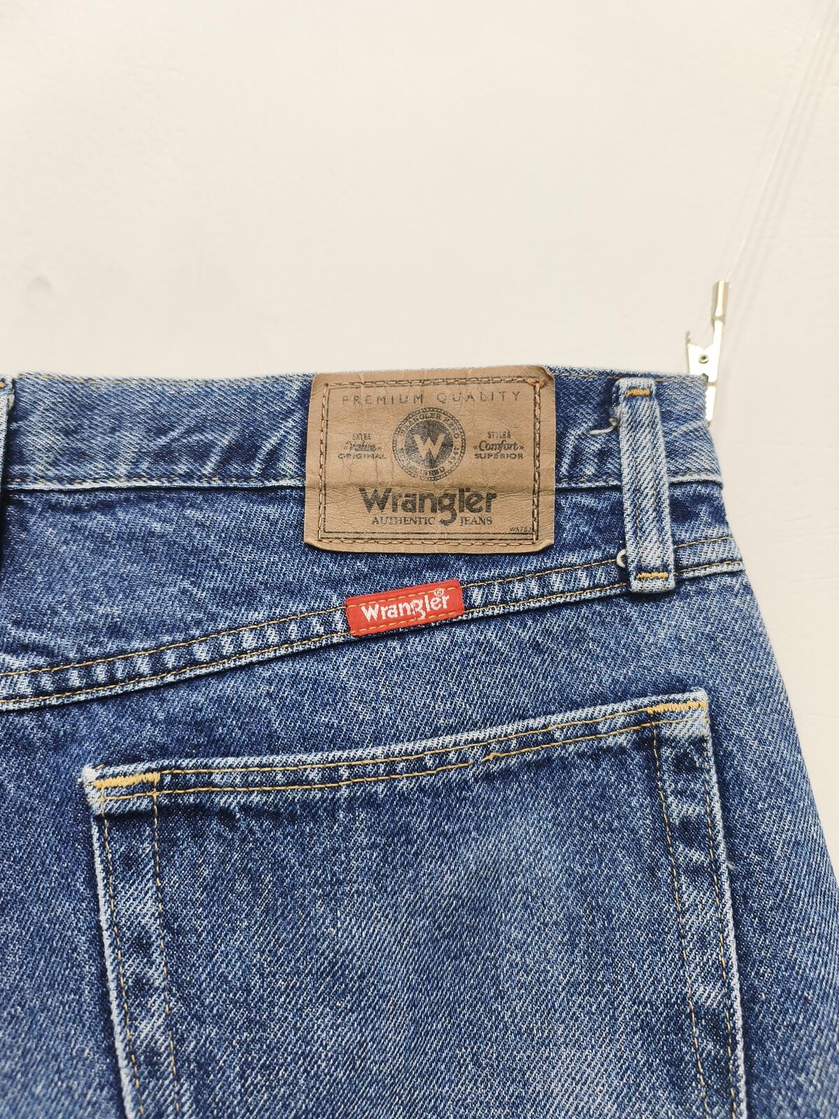 Vintage Wrangler 96501MR Stonewash Raw Hem Denim Shorts 90s Skater Jorts W32 W33